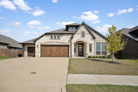 645 Winters Drive, Waxahachie