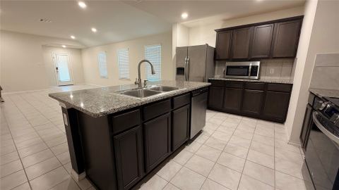 725 Emerald Drive, Princeton, TX 75407 — photo 3