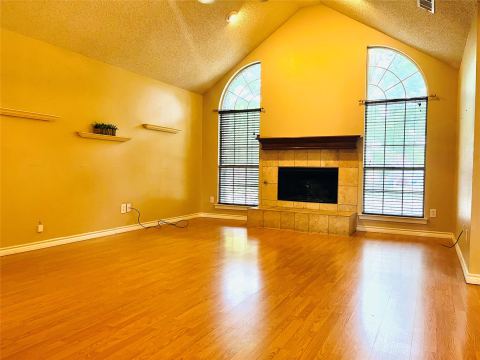 804 Boxwood Drive, Lewisville, TX 75067 — photo 3