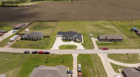 8224 Harvest Drive, Grandview, TX 76050 — photo 3