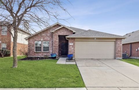1500 Mockingbird Drive, Aubrey