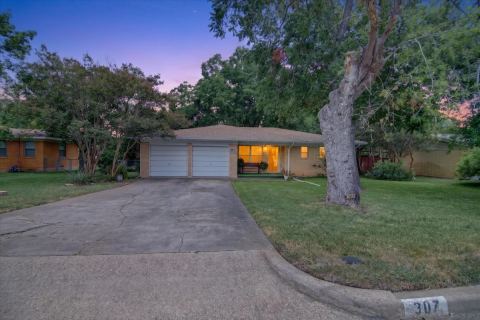 307 Estates Drive, Woodway, TX 76712 — photo 3
