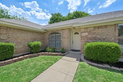 5341 Bob Drive, North Richland Hills, TX 76180 — photo 2