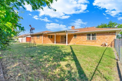 401 S Beverly Street, Crowley, TX 76036 — photo 3