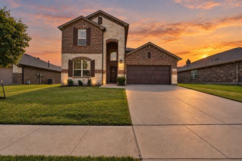 1332 Foxglove Lane, Burleson