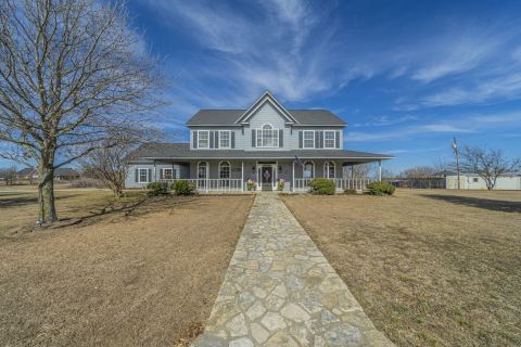 6438 FM 4, Cleburne