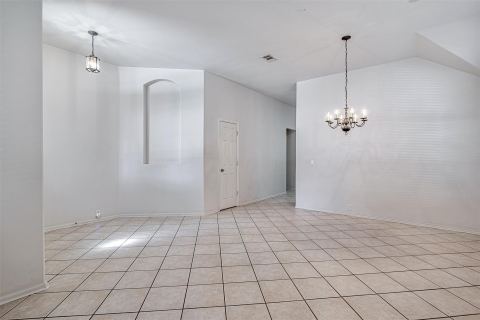 635 Blue Sky Drive, Arlington, TX 76002 — photo 3