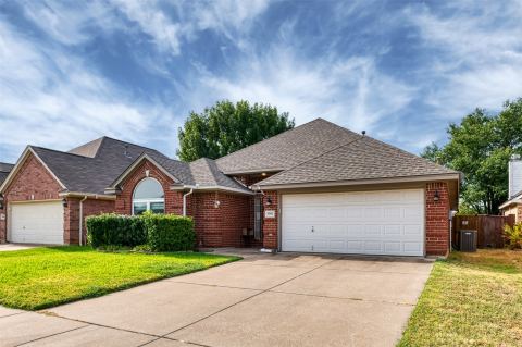 9094 Saranac Trail, Fort Worth, TX 76118 — photo 3