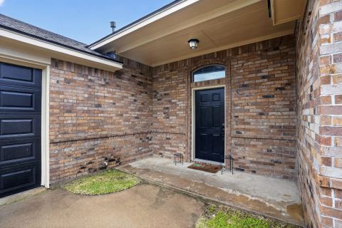 1301 Hyde Park Boulevard, Cleburne, TX 76033 — photo 2