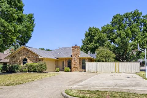 2212 Oak Bluff Drive, Flower Mound, TX 75028 — photo 2