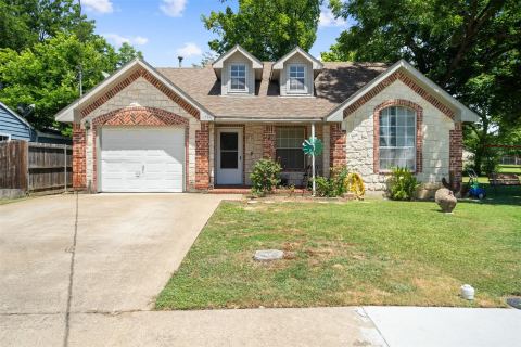 1724 Willow Hollow Drive, Garland, TX 75040 — photo 2