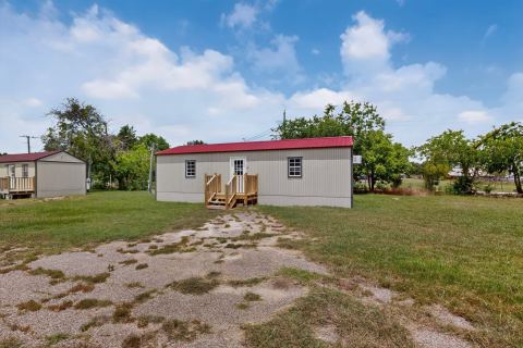 1657 E 2nd Street, Cleburne, TX 76031 — photo 2