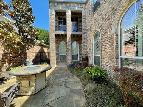 40 Emerald Pond Drive, Frisco, TX 75034 — photo 2