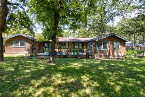 914 Kiowa Drive W, Lake Kiowa, TX 76240 — photo 2