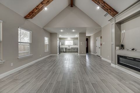 5858 Black Pine Circle, Granbury, TX 76048 — photo 2
