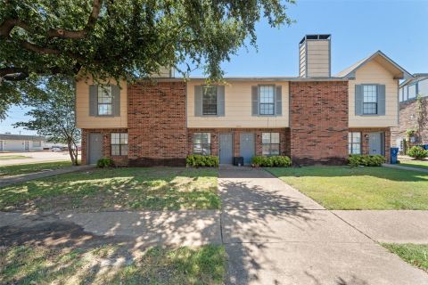 2826 Wimbledon Court B, Garland, TX 75041 — photo 2