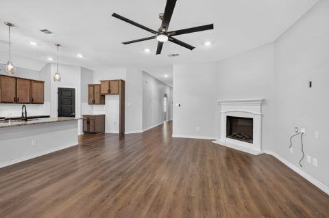 108 Lakeview Circle, Pilot Point, TX 76258 — photo 3