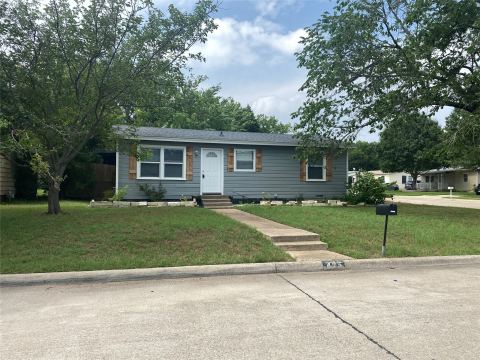 425 Wanda Way, Hurst