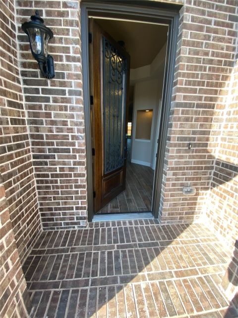 313 Richard Street, Burleson, TX 76028 — photo 2