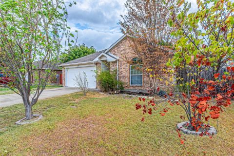 1214 Embercrest Drive, Midlothian, TX 76065 — photo 2