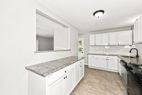 5233 Trail Lake Drive, Fort Worth, TX 76133 — photo 3