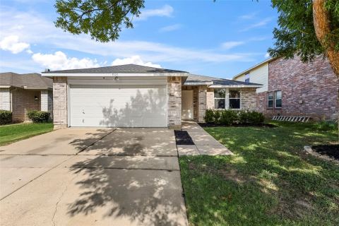 9121 Riding Stable Lane, Fort Worth, TX 76123 — photo 2
