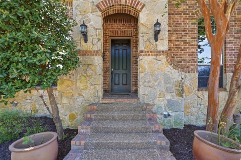 2310 Queen Morgan Lane, Lewisville, TX 75056 — photo 2