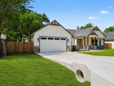 115 Dennis Drive, Azle, TX 76020 — photo 2