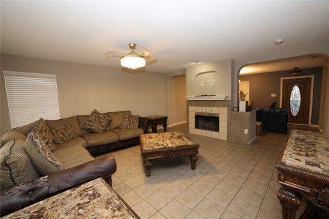 4360 Mesa Drive, Carrollton, TX 75010 — photo 3