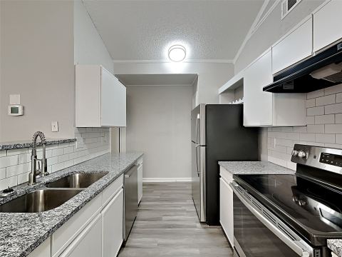 328 Teakwood Lane, Lewisville, TX 75067 — photo 2