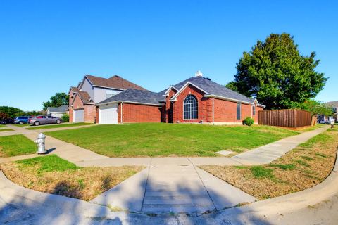 427 Watertown Lane, Arlington, TX 76002 — photo 2