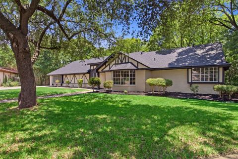 210 Squirebrook Drive, DeSoto, TX 75115 — photo 2