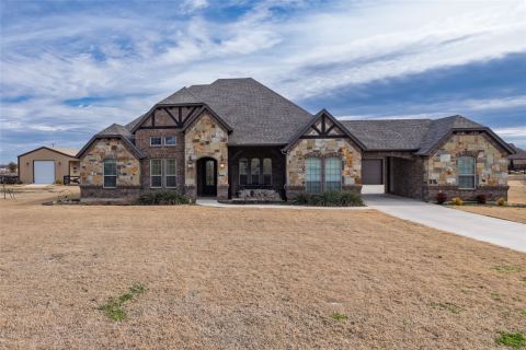 9111 Iron Mountain Trail, Justin, TX 76247 — photo 2