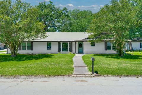 3011 Tanglewood Drive, Commerce