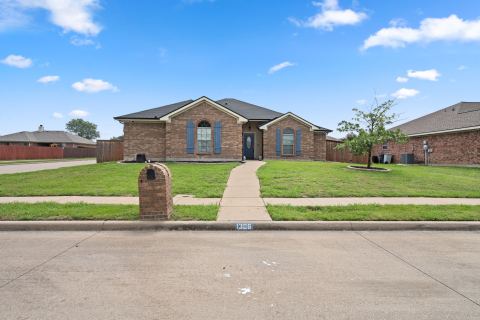 1306 Beacon Hill Drive, Midlothian