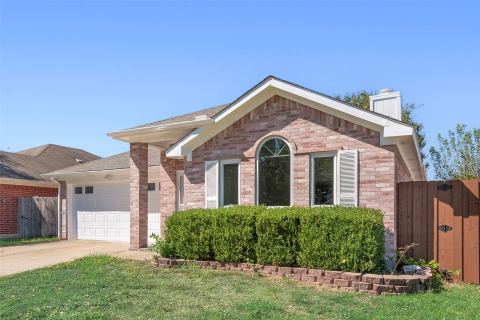7016 Snowivy Court, Arlington, TX 76001 — photo 2