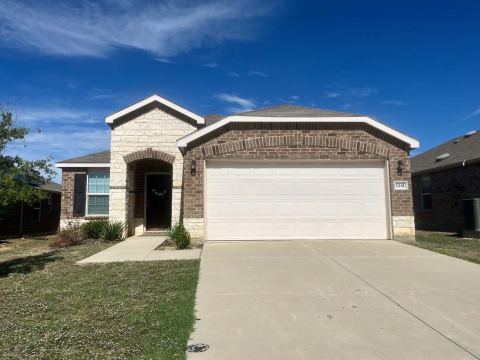 1241 Vernon Drive, Aubrey, TX 76227 — photo 2