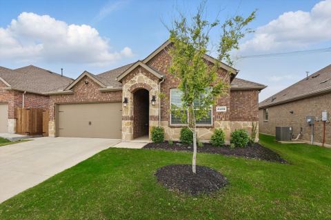 3409 Brady Starr Drive, Aubrey