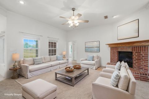 400 S College Street, Pilot Point, TX 76258 — photo 3