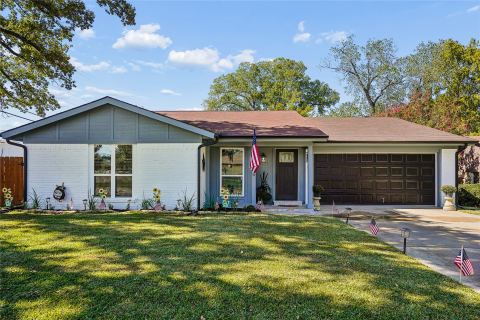 700 Del Mar Lane, Arlington