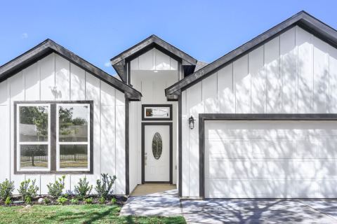 525 NW 17th Street, Grand Prairie