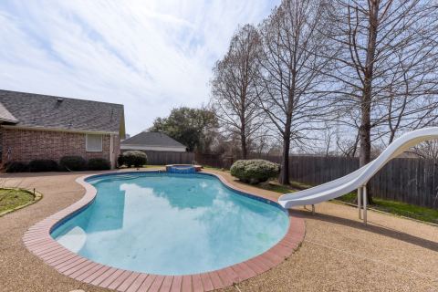 27 Wellington Oaks Circle, Denton, TX 76210 — photo 2