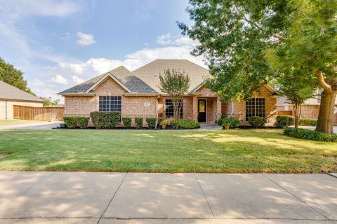 427 Shenandoah Drive, Burleson, TX 76028 — photo 2