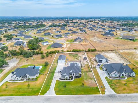 139 Oak Meadow Lane, Weatherford, TX 76085 — photo 2