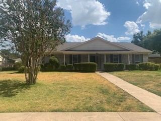 421 Shady Brook Drive, Richardson