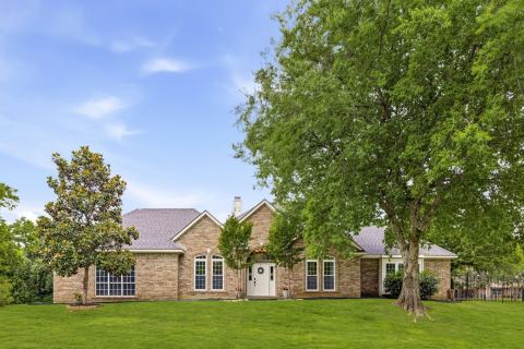 1092 Holly Lane, Lewisville, TX 75067 — photo 2