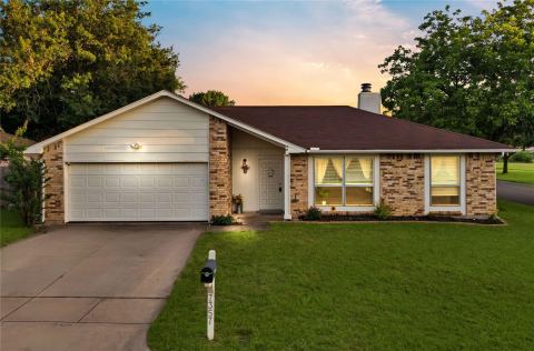 7357 Channel View Drive, Fort Worth