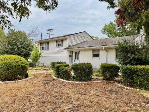 1300 Elmhurst Drive, Garland, TX 75041 — photo 2