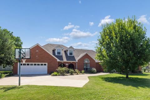 2412 Chickering Road, Cleburne, TX 76031 — photo 2