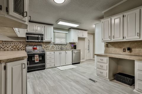 3809 Lands End Court, Granbury, TX 76048 — photo 2
